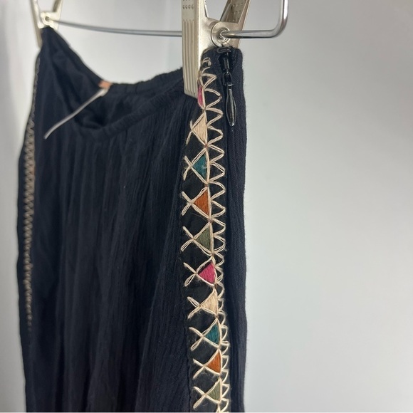 Free People Size 2 Santoshi Black Wide Leg Embroidered Boho Gauzy Pants B5 - Picture 9 of 12
